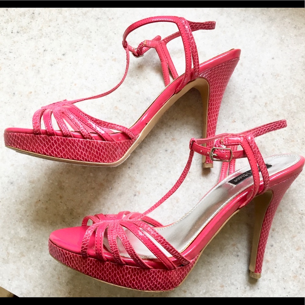 Gorgeous White House Black Market 'Genoa' heels